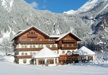 Alpenhotel Badmeister se skipasem