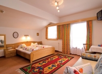 Gasthof Dolomitenhof